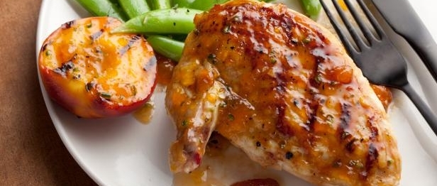 Grilled Chicken with Spicy Peach Glaze